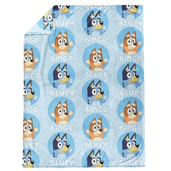 Bluey and Bingo Plush Throw Blanket - Picture 6 of 6